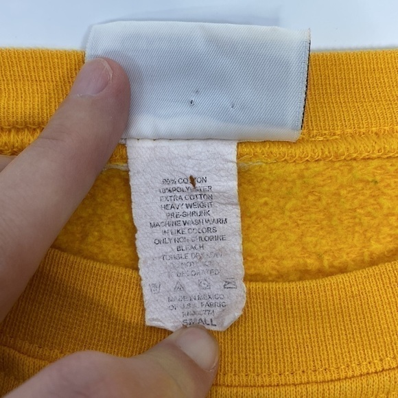 Vintage CI Apparel NDSU Bison Yellow Crewneck Sweatshirt Size Small 90's - Picture 4 of 7